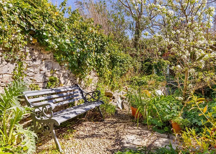 Hortus House - Regency Style Apartment With Attached Parking